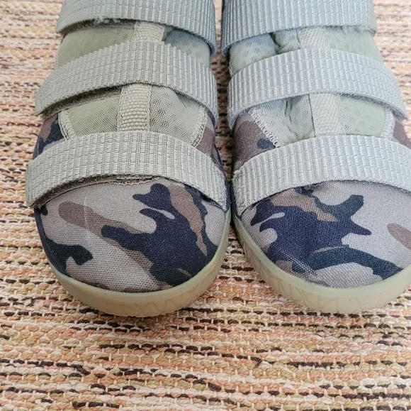 NIKE LeBron Soldier 11 'Camo' | 7 YOUTH - Picture 6 of 8